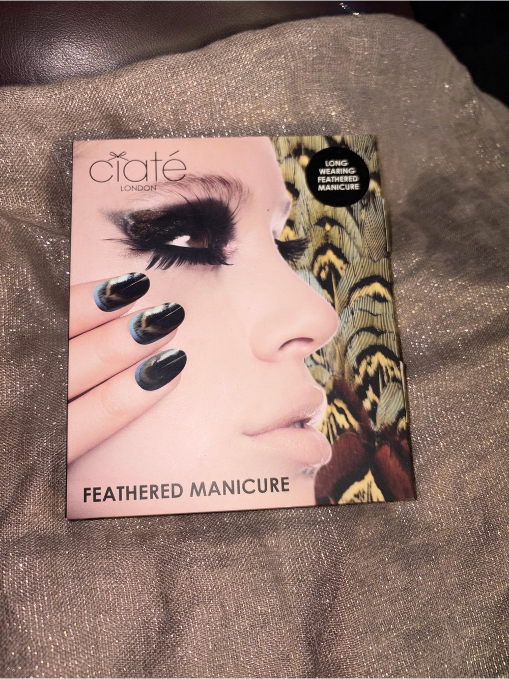 Feathered Manicure - Black/Gold Accent